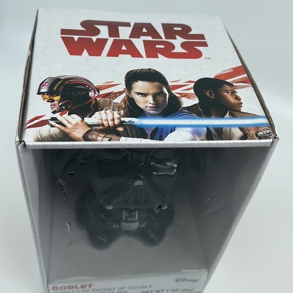 The Ultimate Sith Sip: Darth Vader Goblet with Hot Chocolate Mix - Picture 4 of 10